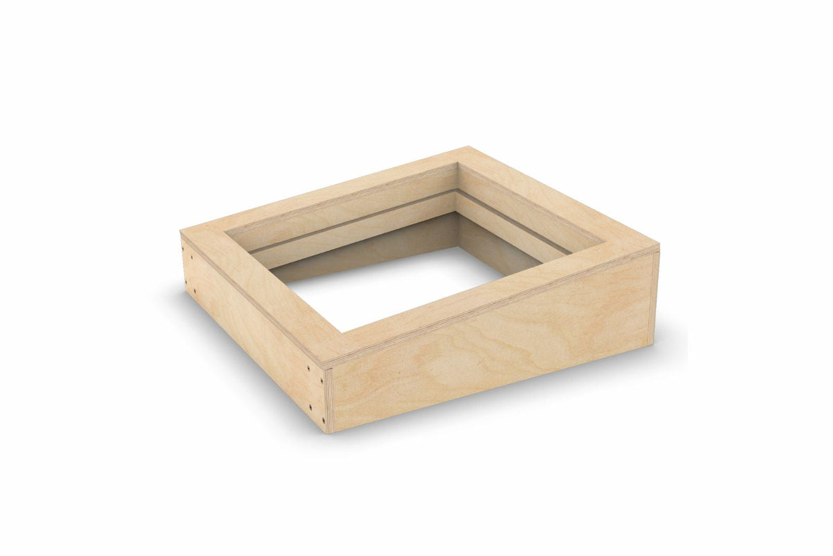 Gedämmter Aufsatzkranz aus Sperrholz für ein Dachfenster