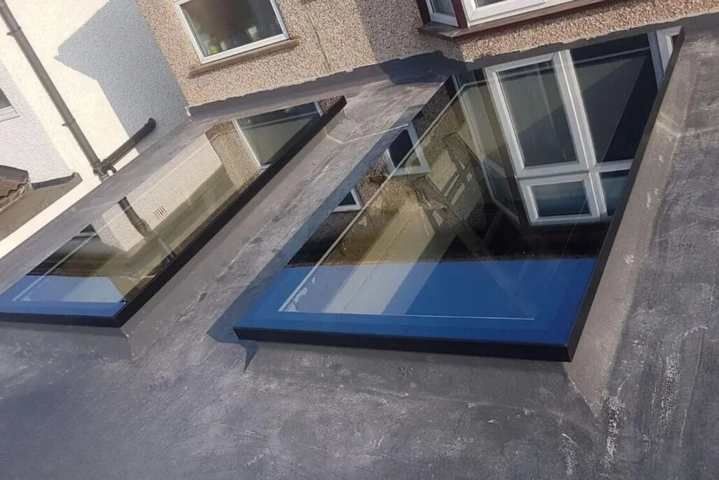 Dachfenster Flachdach – rahmenlos – feststehend – 3-fach – 1200 × 2500 mm – Detailansicht